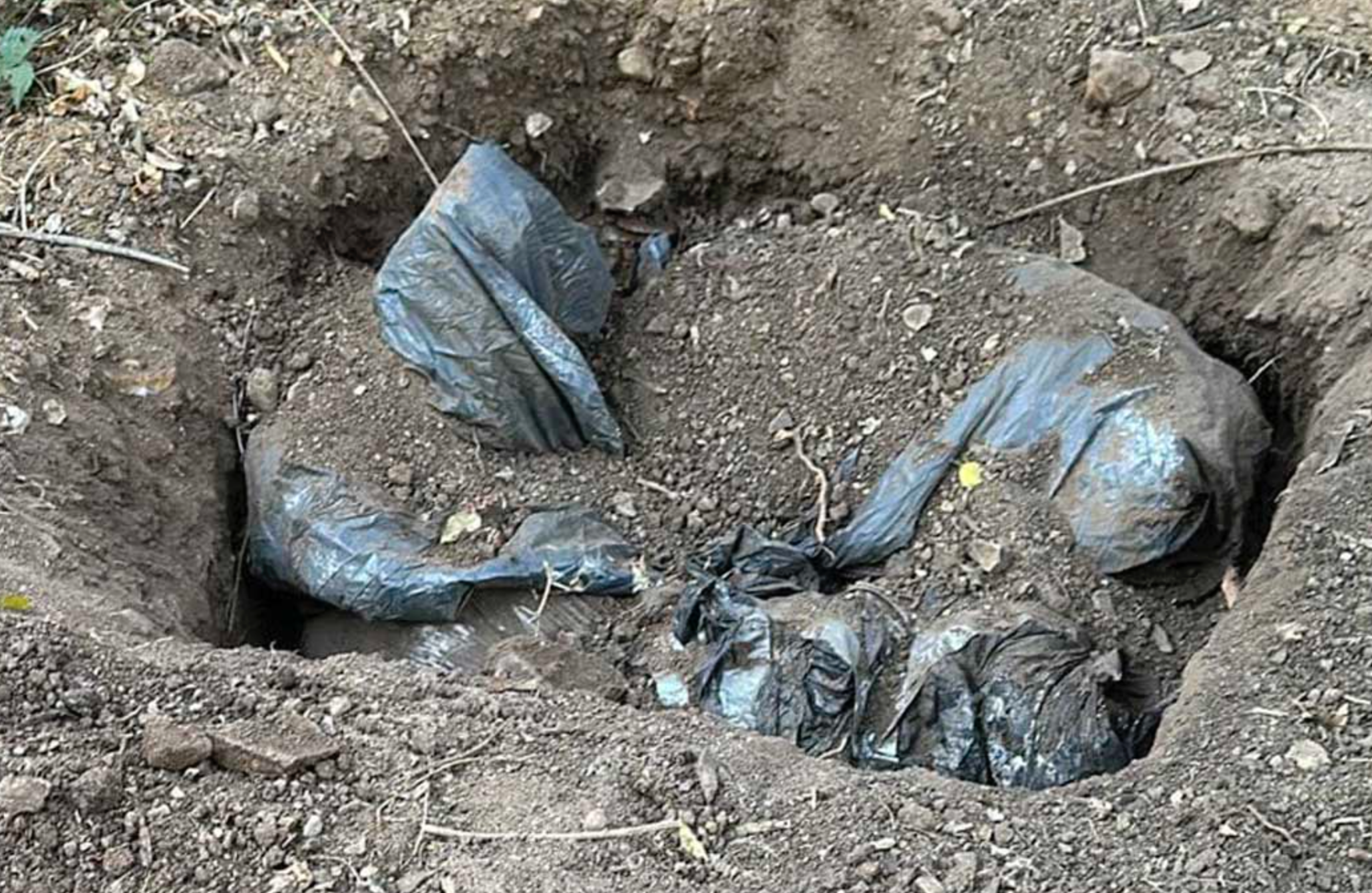 Encuentran fosas clandestinas con restos humanos en El Salto, Jalisco